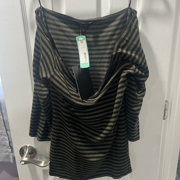 Gold Ray from Stitch Fix off the shoulder top. NWT - Picture 1 of 1